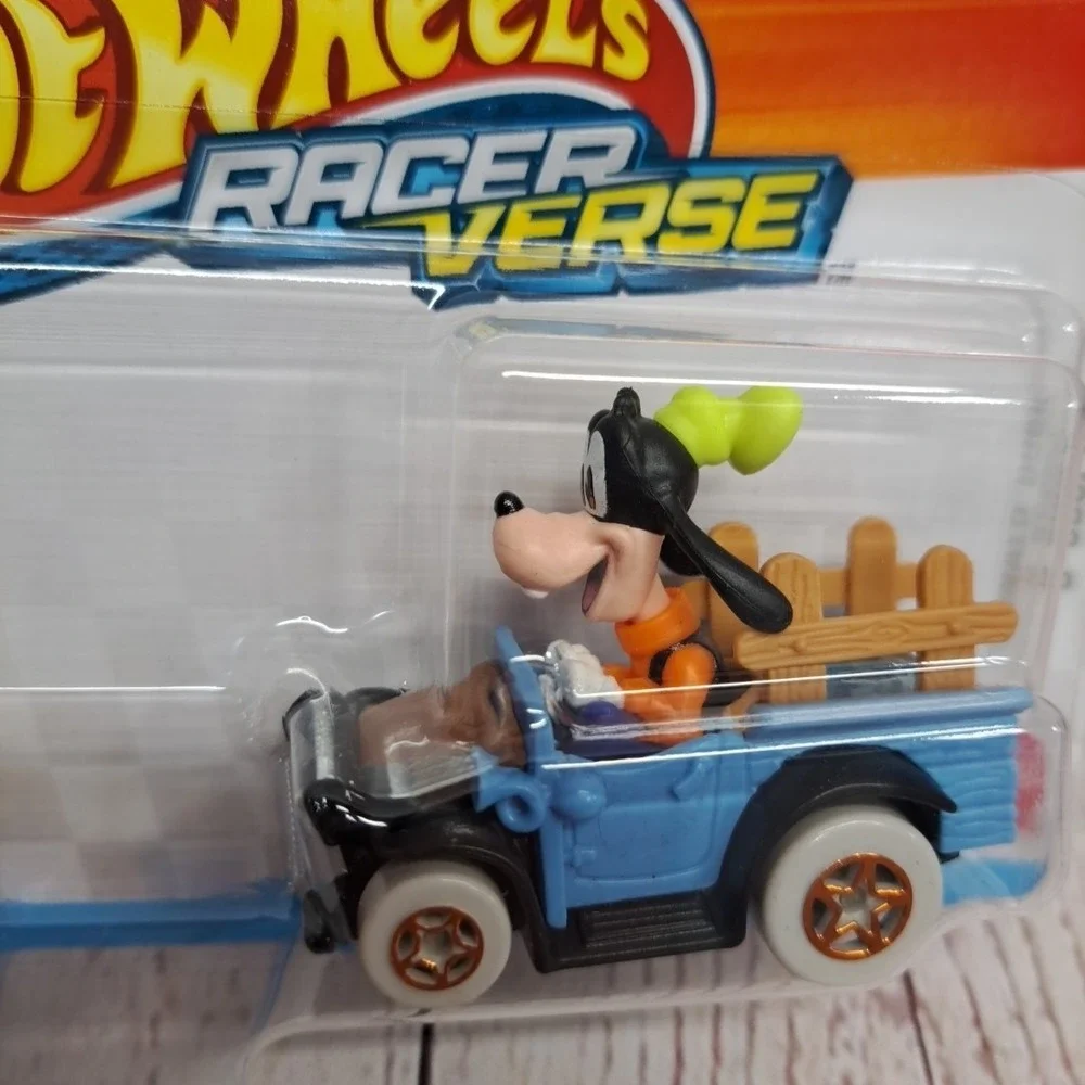 2025 HOT WHEELS RACER VERSE DONALD DUCK & GOOFY 2 PACK